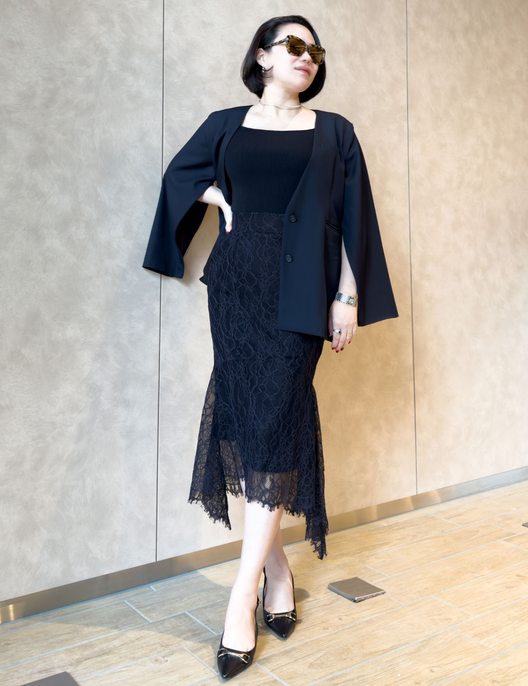 SERPENTINA ラスボススカート ネイビー 正面 モデル着用