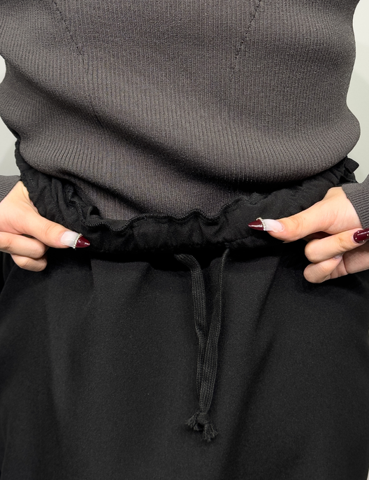 SERPENTINA ラップライクスカート ブラック ディティール