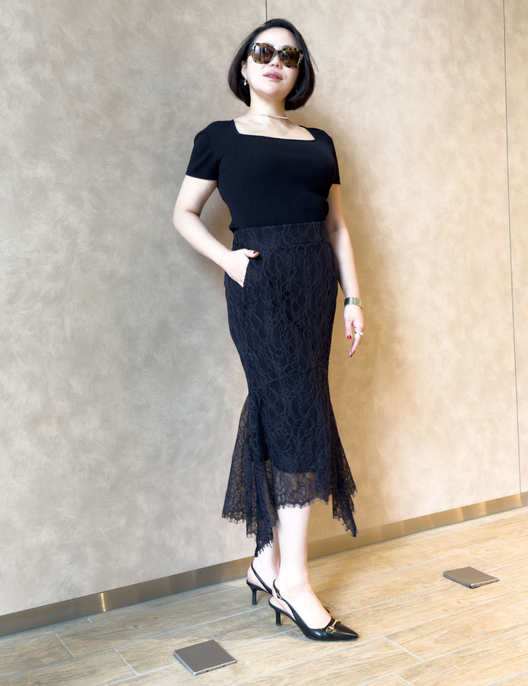 SERPENTINA ラスボススカート ネイビー 正面 モデル着用