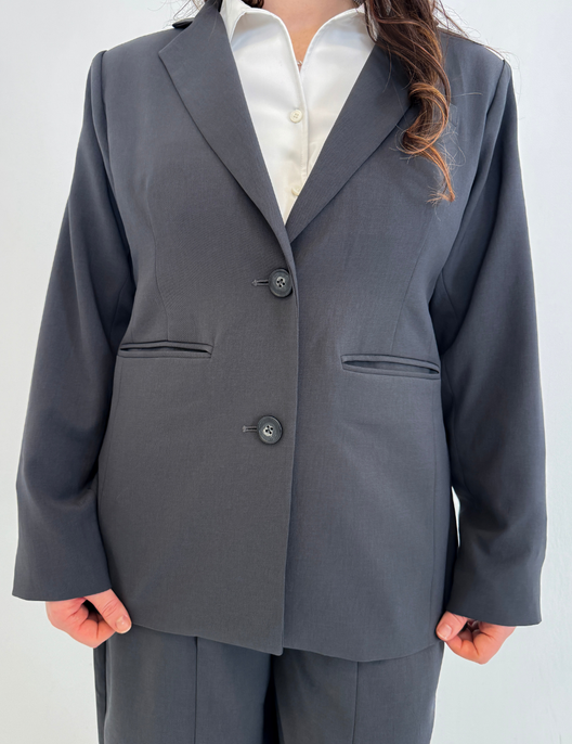 SERPENTINA 【日本製生地】撥水オーバーパートナージャケット【セットアップ可能】 グレー 正面 モデル着用