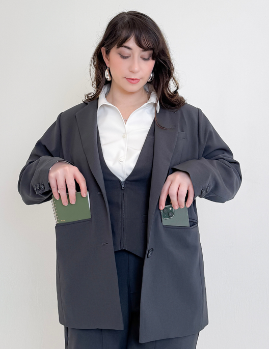 SERPENTINA 【日本製生地】撥水オーバーパートナージャケット【セットアップ可能】 グレー 正面 モデル着用