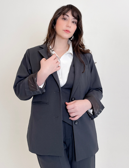 SERPENTINA 【日本製生地】撥水オーバーパートナージャケット【セットアップ可能】 グレー アップ モデル着用