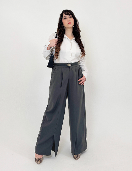 SERPENTINA 【日本製生地】撥水センターベンツパンツ【セットアップ可能】グレー 正面 モデル着用