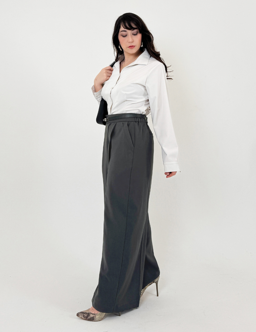 SERPENTINA 【日本製生地】撥水センターベンツパンツ【セットアップ可能】グレー 斜め モデル着用