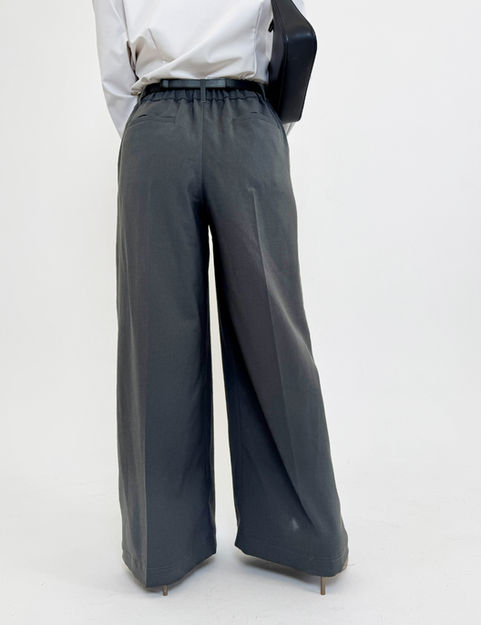 SERPENTINA 【日本製生地】撥水センターベンツパンツ【セットアップ可能】グレー アップ モデル着用