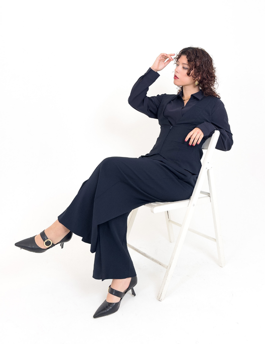 SERPENTINA 【日本製生地】撥水ファスナーベスト【セットアップ可能】 ネイビー 斜め モデル着用